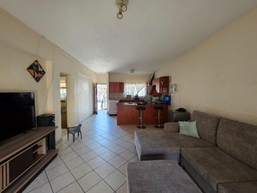 2 Bedroom Property for Sale in Lower Bo-dorp North West